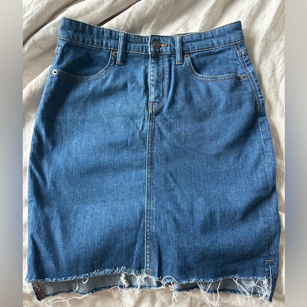 Banana Republic denim knee mid length skirt